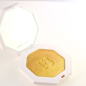 Fenty Beauty Makeup - Fenty Beauty Killawatt Trophy Wife Fenty Beauty Makeup - Fenty Beauty Killawatt Trophy Wife